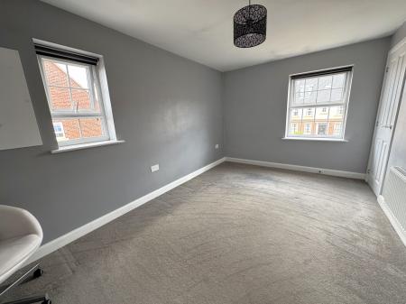 4 bedroom Detached house for sale in Galloway Road, Drakelow, DE15