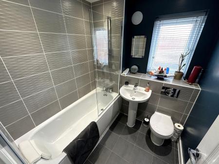3 bedroom Semi-detached house for sale in Dove Close, Branston, DE14