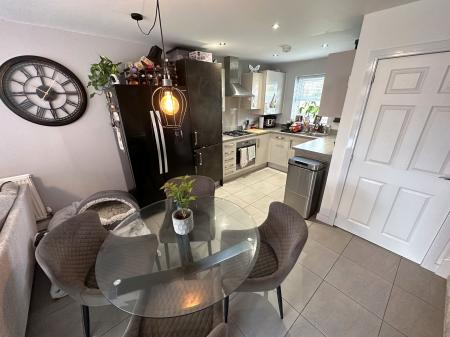 3 bedroom Semi-detached house for sale in Dove Close, Branston, DE14