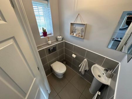 3 bedroom Semi-detached house for sale in Dove Close, Branston, DE14