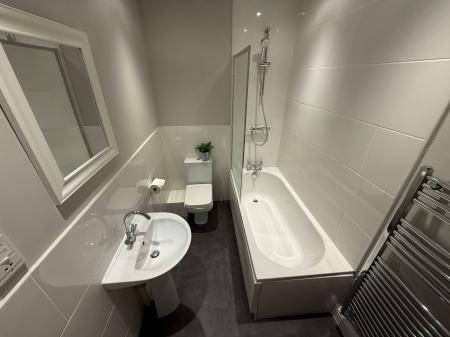 1 bedroom Flat to let in Station Street, Burton-On-Trent, DE14