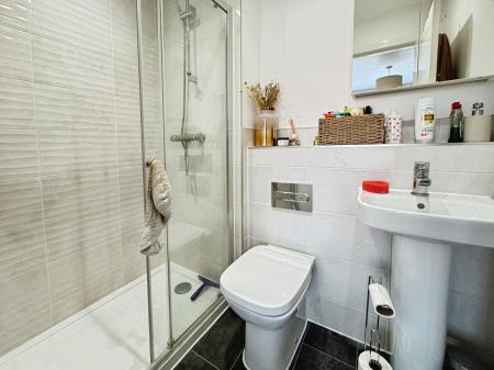 3 bedroom Detached house for sale in Crampton Close, Midway, DE11