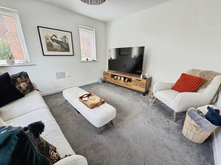 3 bedroom Detached house for sale in Crampton Close, Midway, DE11