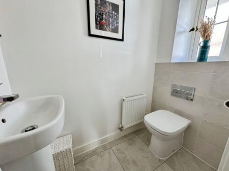 3 bedroom Detached house for sale in Crampton Close, Midway, DE11