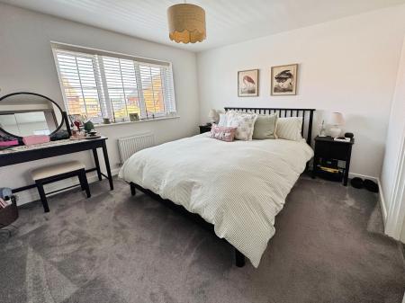 3 bedroom Detached house for sale in Crampton Close, Midway, DE11