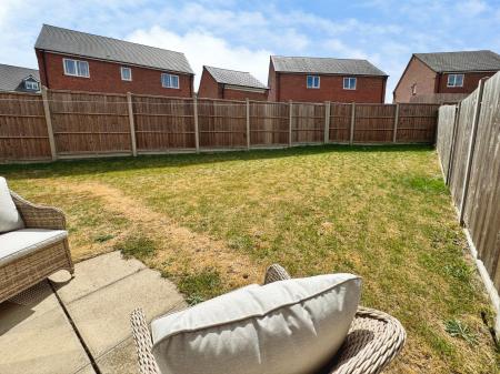 3 bedroom Detached house for sale in Crampton Close, Midway, DE11