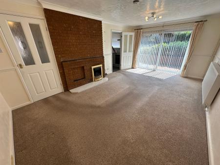 2 bedroom Semi-detached bungalow for sale in Kestrel Way, Burton-On-Trent, DE15