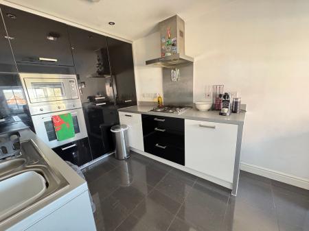 3 bedroom Terraced House for sale in Kent Way, Church Gresley, DE11