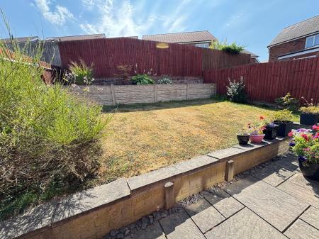 3 bedroom Terraced House for sale in Kent Way, Church Gresley, DE11