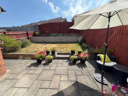 3 bedroom Terraced House for sale in Kent Way, Church Gresley, DE11