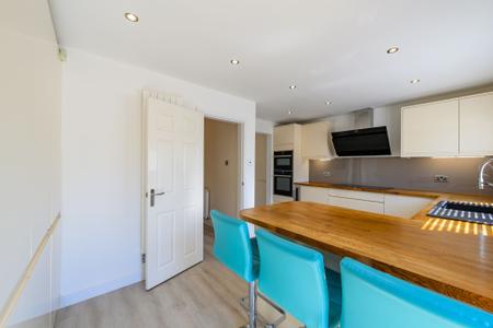 4 bedroom Detached house to let in Daybell Road, Moira, DE12