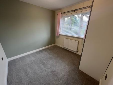 4 bedroom Detached house to let in Daybell Road, Moira, DE12