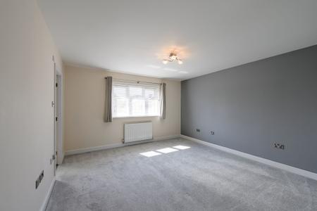 4 bedroom Detached house to let in Daybell Road, Moira, DE12