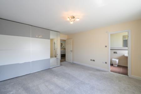 4 bedroom Detached house to let in Daybell Road, Moira, DE12