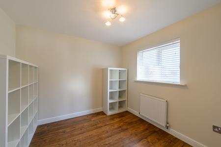 4 bedroom Detached house to let in Daybell Road, Moira, DE12