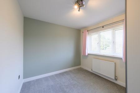 4 bedroom Detached house to let in Daybell Road, Moira, DE12