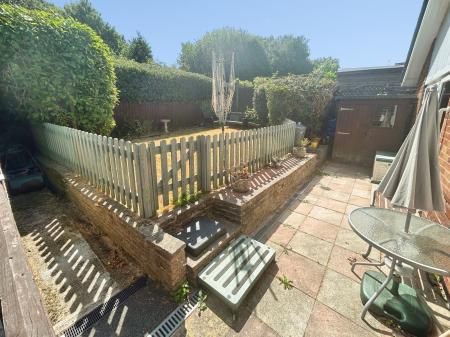 2 bedroom Detached bungalow for sale in Deepdale Close, Burton-On-Trent, DE15