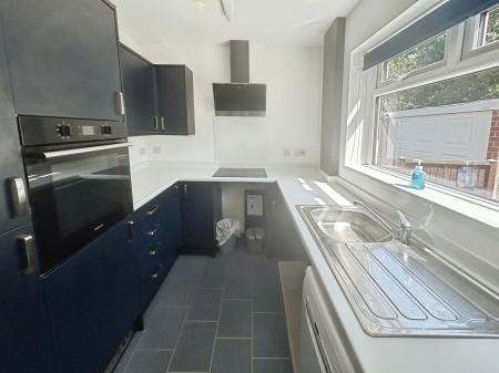 2 bedroom Detached bungalow for sale in Deepdale Close, Burton-On-Trent, DE15