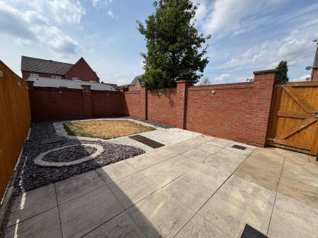 3 bedroom Semi-detached house for sale in Horninglow Road, Burton-On-Trent, DE14