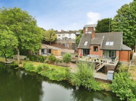3 bedroom Detached house for sale in Riverbank House, 98 Newton Road, Burton-On-Trent - DE15 0TX