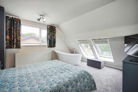 3 bedroom Detached house for sale in Riverbank House, 98 Newton Road, Burton-On-Trent - DE15 0TX