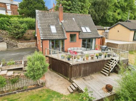 3 bedroom Detached house for sale in Riverbank House, 98 Newton Road, Burton-On-Trent - DE15 0TX