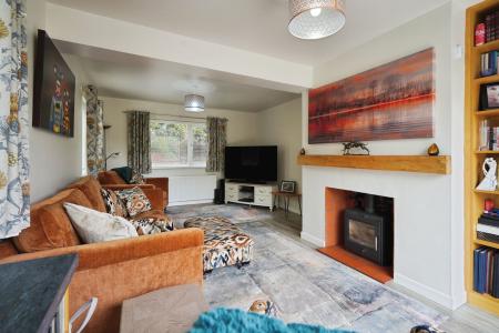 3 bedroom Detached house for sale in Riverbank House, 98 Newton Road, Burton-On-Trent - DE15 0TX