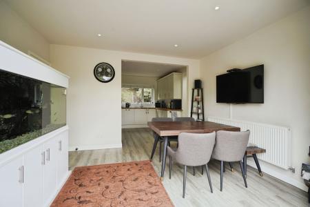 3 bedroom Detached house for sale in Riverbank House, 98 Newton Road, Burton-On-Trent - DE15 0TX