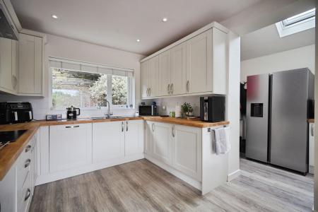 3 bedroom Detached house for sale in Riverbank House, 98 Newton Road, Burton-On-Trent - DE15 0TX
