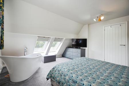 3 bedroom Detached house for sale in Riverbank House, 98 Newton Road, Burton-On-Trent - DE15 0TX