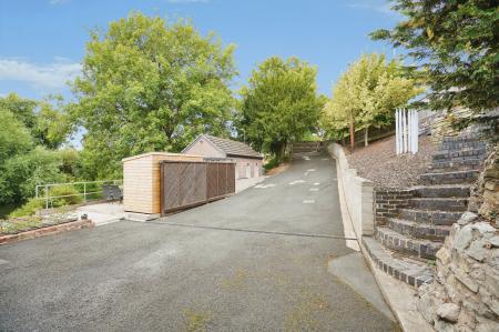 3 bedroom Detached house for sale in Riverbank House, 98 Newton Road, Burton-On-Trent - DE15 0TX