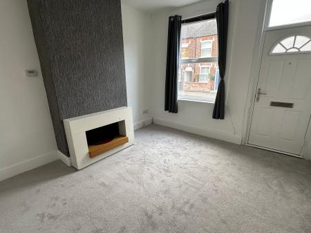2 bedroom Terraced House for sale in Bearwood Hill Road, Burton-On-Trent, DE15