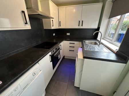 2 bedroom Terraced House for sale in Bearwood Hill Road, Burton-On-Trent, DE15