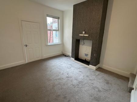 2 bedroom Terraced House for sale in Bearwood Hill Road, Burton-On-Trent, DE15
