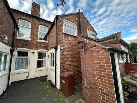 2 bedroom Terraced House for sale in Bearwood Hill Road, Burton-On-Trent, DE15