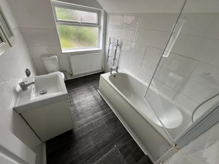 2 bedroom Terraced House for sale in Bearwood Hill Road, Burton-On-Trent, DE15
