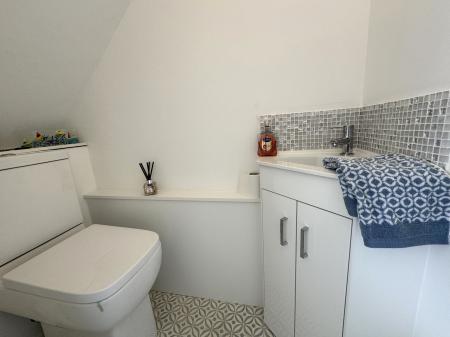 2 bedroom Semi-detached house for sale in Finch Close, Woodville, DE11