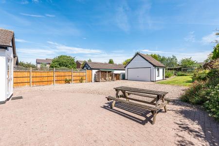 3 bedroom Detached bungalow for sale in Hillside Road, Linton, DE12