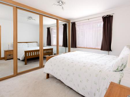 3 bedroom Detached bungalow for sale in Hillside Road, Linton, DE12