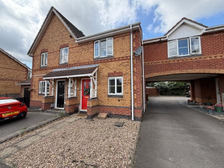 Middle Close, Swadlincote, DE11