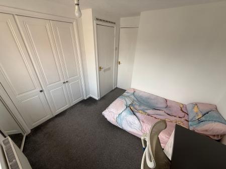2 bedroom Terraced House to let in Middle Close, Swadlincote, DE11