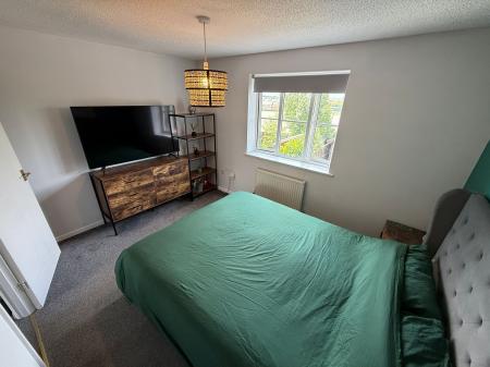 2 bedroom Terraced House to let in Middle Close, Swadlincote, DE11
