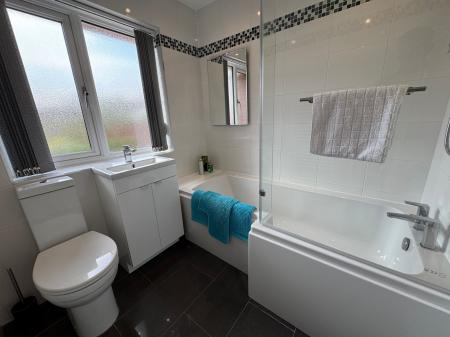 5 bedroom Detached house for sale in Newby Close, Burton-On-Trent, DE15