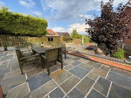 5 bedroom Detached house for sale in Newby Close, Burton-On-Trent, DE15