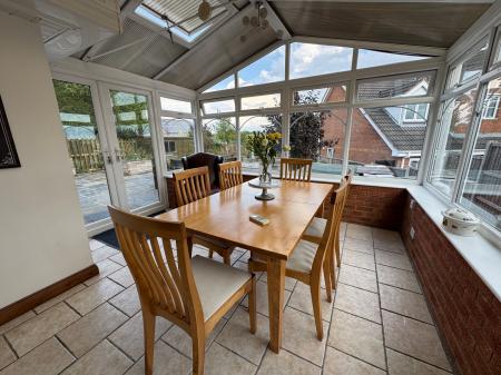 5 bedroom Detached house for sale in Newby Close, Burton-On-Trent, DE15