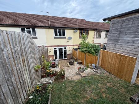 2 bedroom Terraced House for sale in Wye Dale, Church Gresley, DE11