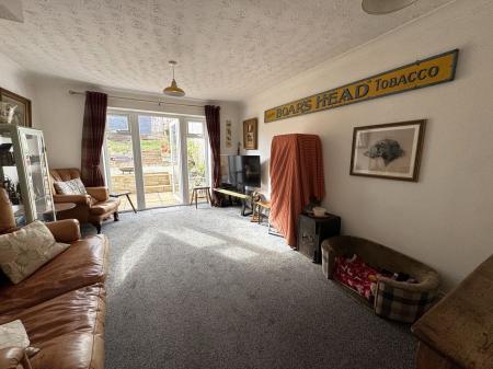 2 bedroom Terraced House for sale in Wye Dale, Church Gresley, DE11