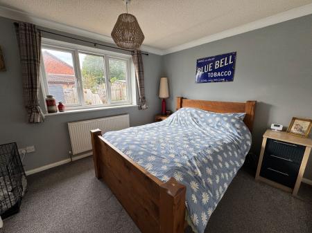 2 bedroom Terraced House for sale in Wye Dale, Church Gresley, DE11