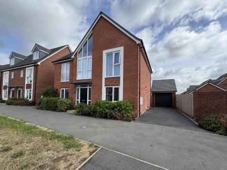 4 bedroom Detached house for sale in Frankley Close, Hilton, DE65