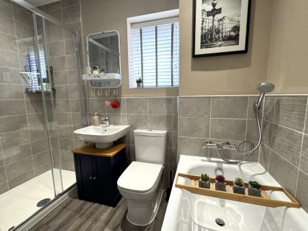4 bedroom Detached house for sale in Frankley Close, Hilton, DE65